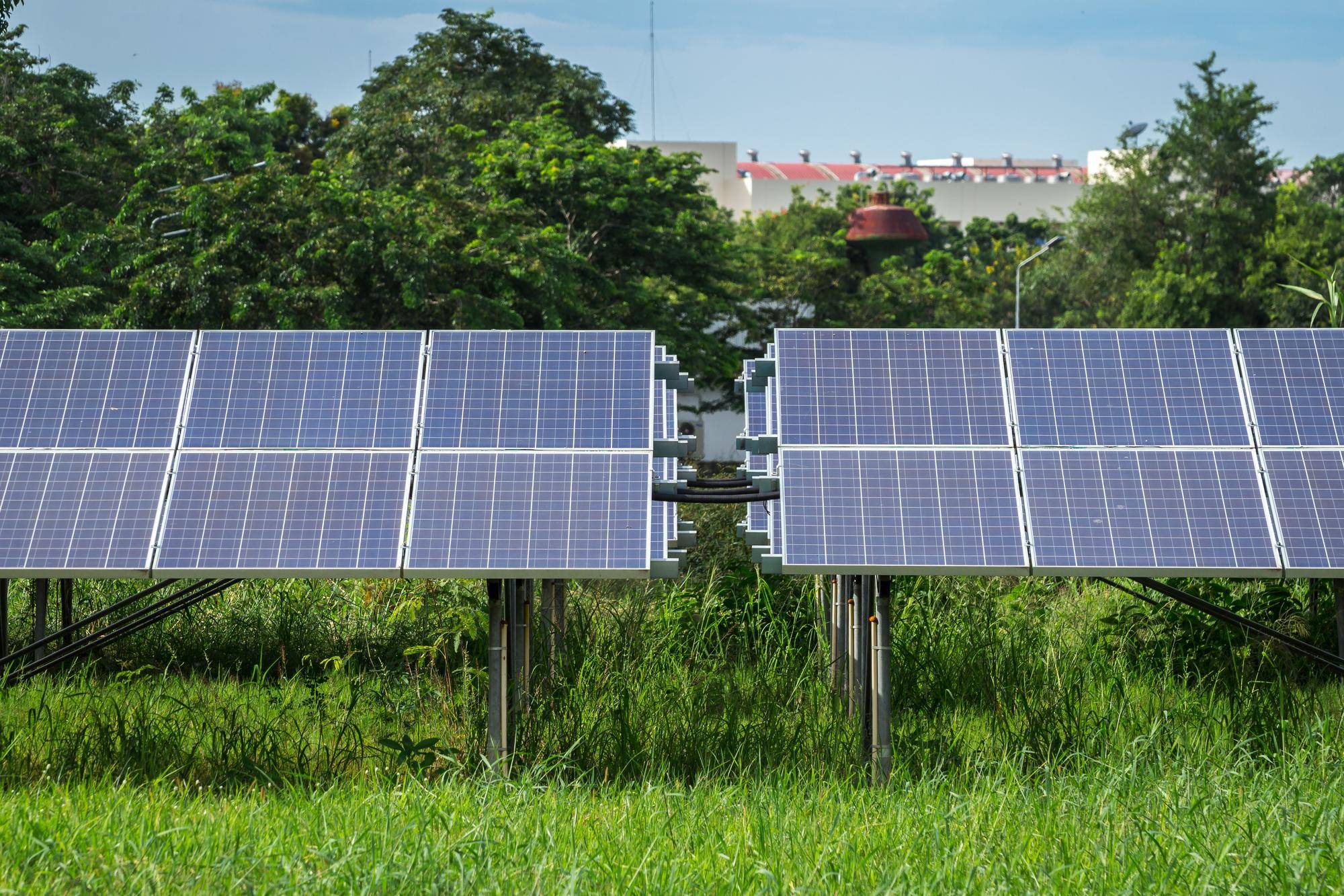 Ile energii wytwarza fotowoltaika 5kW w typowych warunkach?
