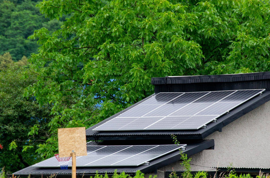 Dach solarny czy warto inwestować w nowoczesne rozwiązania?